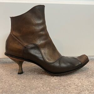 Cydwoq Vintage Concert Bronze Brown Leather Heel Ankle Boot size 6.5 EU 36.5